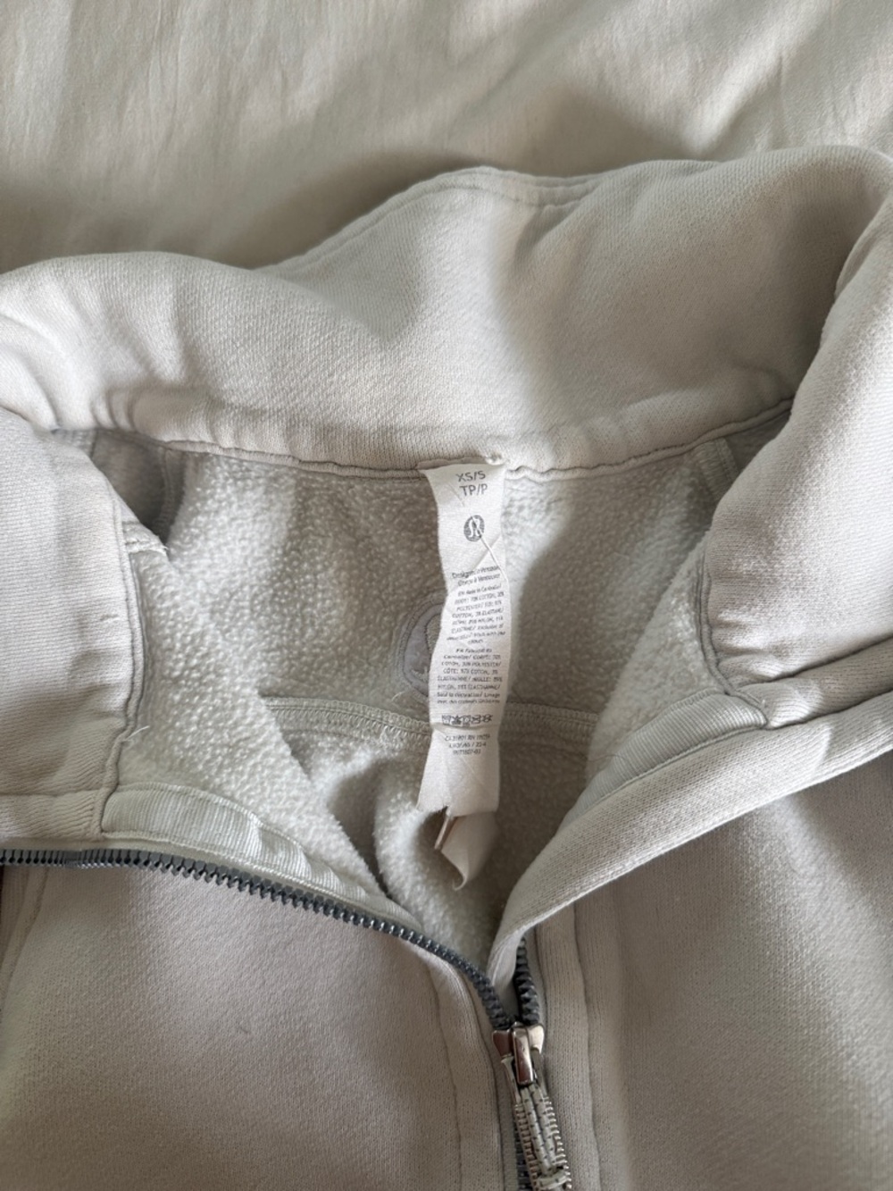 Lululemon Cream Scuba Cropped Quarter-Zip - Picture 2 of 3